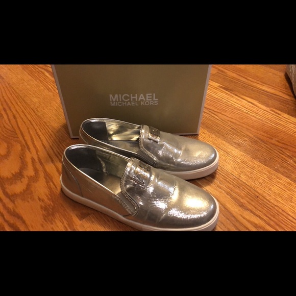 michael kors silver loafers